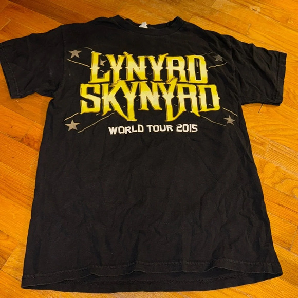 2015 LYNYRD SKYNYRD - WORLD TOUR CONCERT BLK T-SHIRT DEADSTOCK MED ALSTYLE - Picture 1 of 4